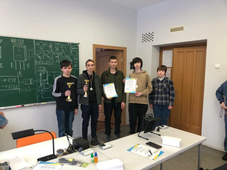 Міські змагання з радіоелектронного конструювання серед дітей та учнівської молоді.