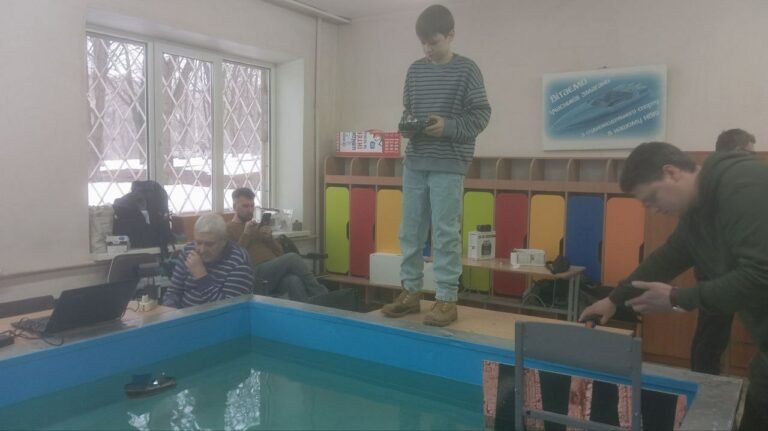 Участь у відкритих особисто-командних змаганнях «Солом’янська регата» з судномодельного спорту серед учнівської молоді